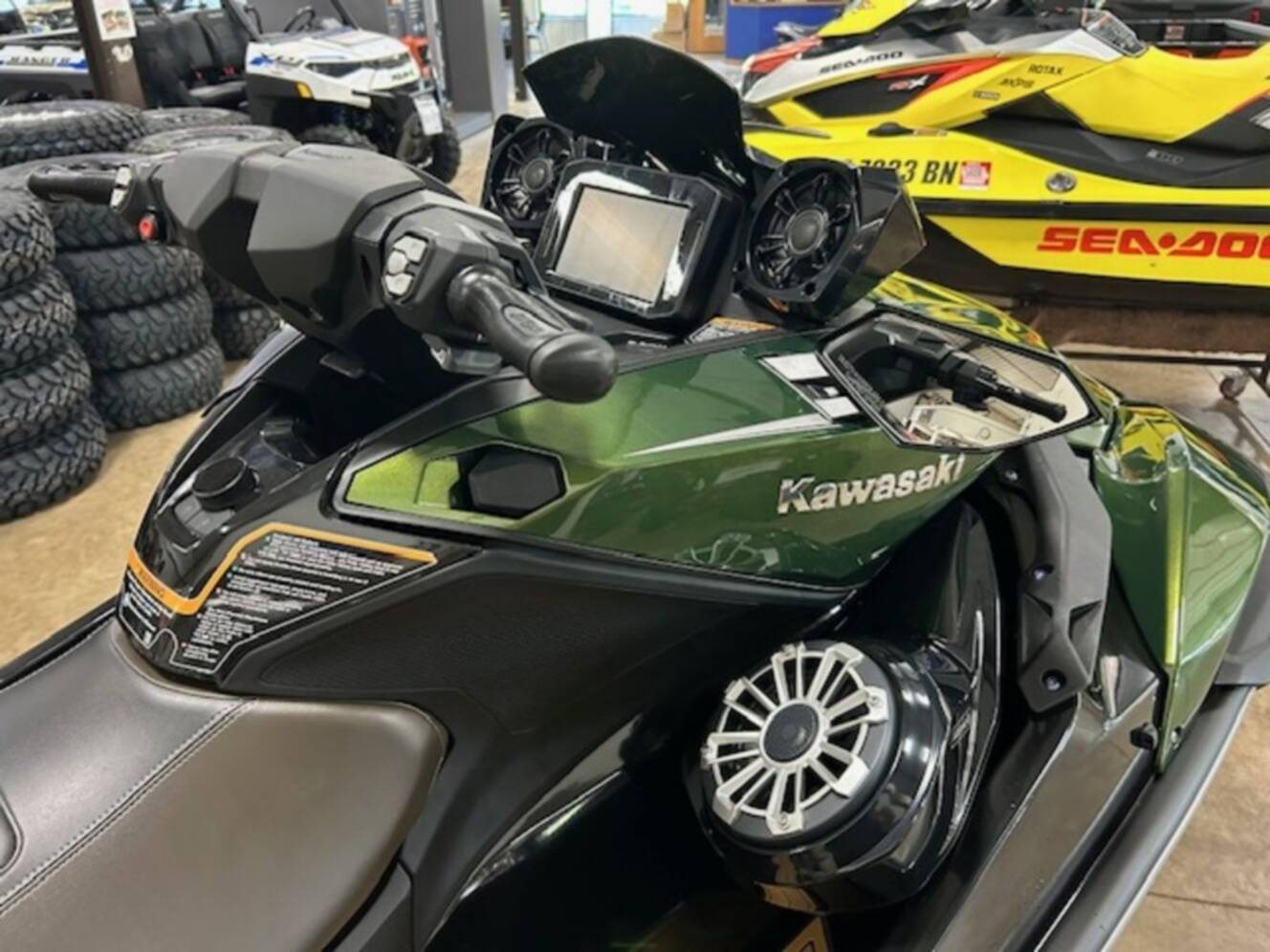 A photo of this 2025 Kawasaki Ultra® 160LX