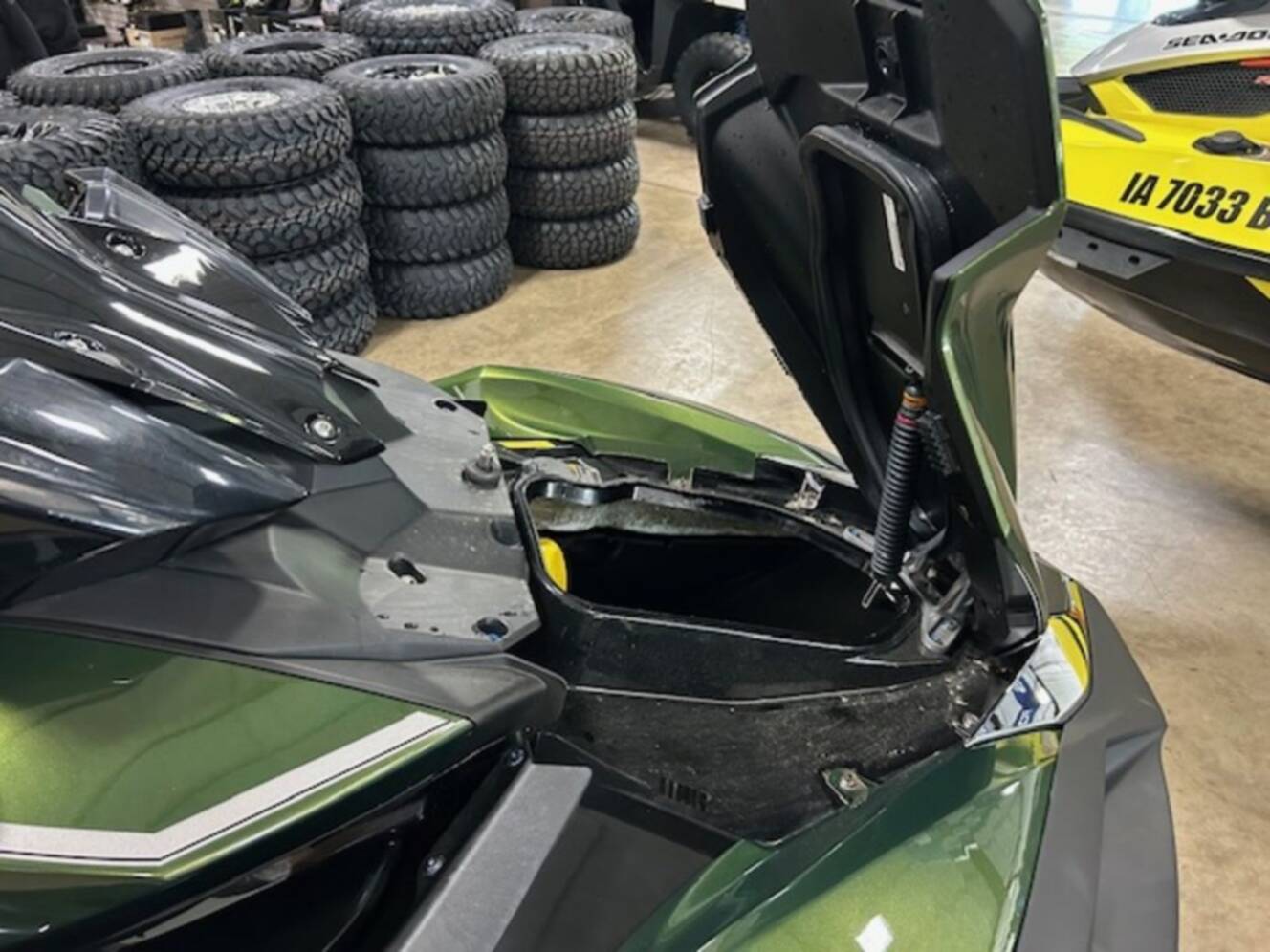 A photo of this 2025 Kawasaki Ultra® 160LX