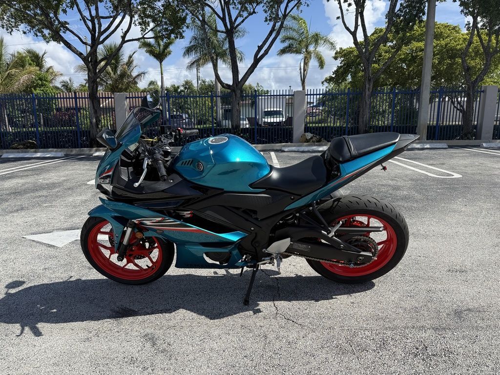 2021 Yamaha YZF-R3 ABS in deerfield beach FL