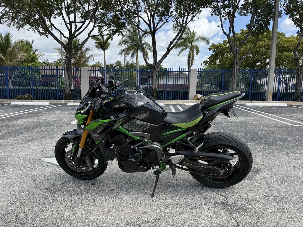2024 Kawasaki Z900 SE ABS Standard motorcycle