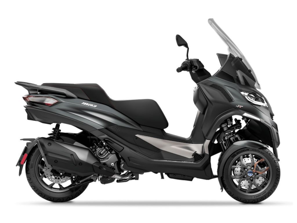 2027 Piaggio MP3 530 Exclusive 530 HPE EXCLUSIVE in Emmaus, PA