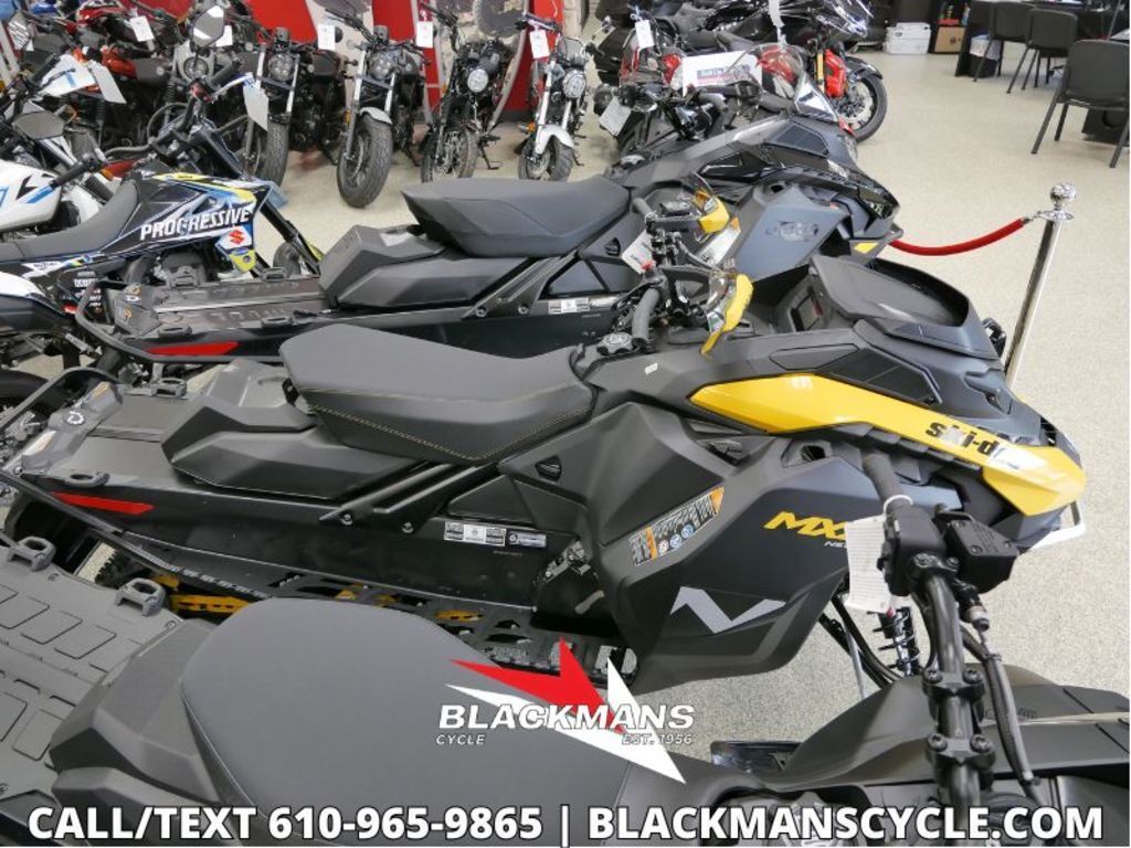 2027 Ski-Doo MXZ Neo+ 600 EFI - 55 120 ES RipSaw 1.25 S_Lev_4.5"_Yll in emmaus PA