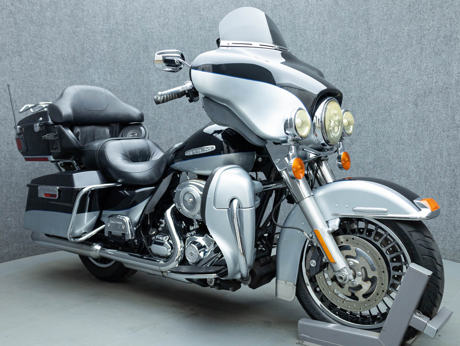 2013 Harley Davidson FLHTK ELECTRA GLIDE ULTRA LIMITED W/ABS FLHTK in Pembroke, NH