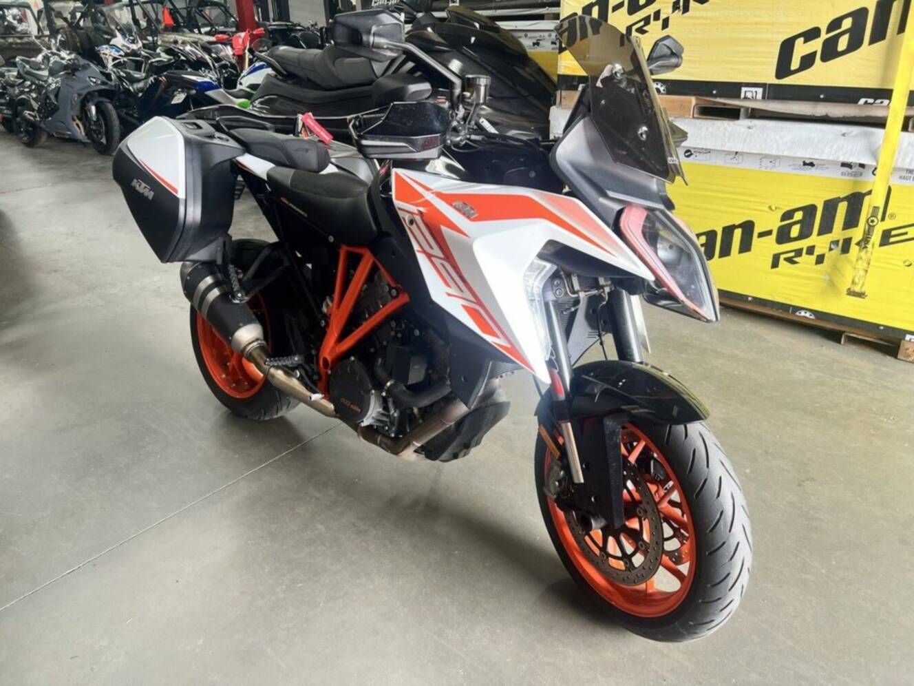 A photo of this 2019 KTM 1290 Super Duke GT