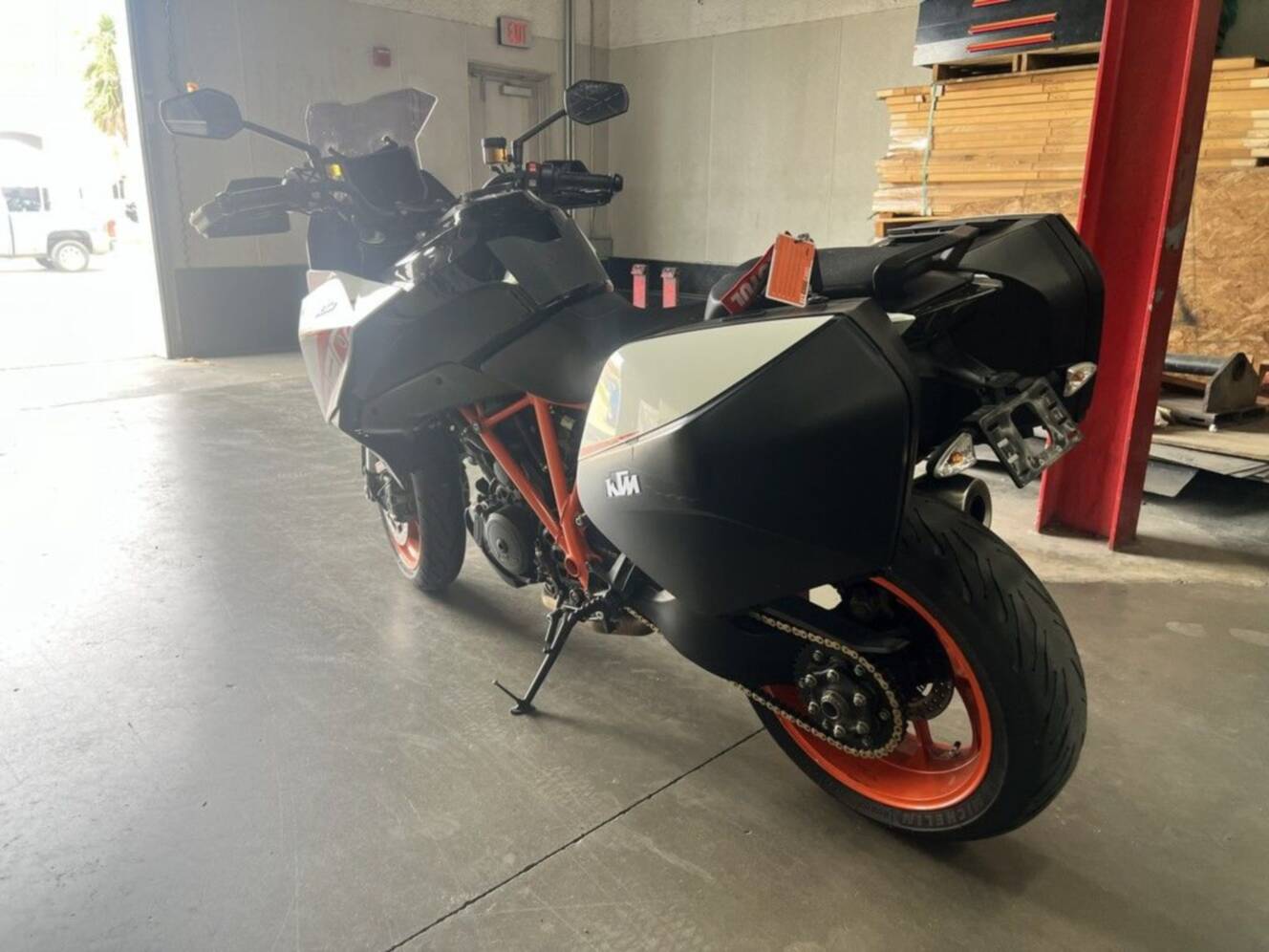 A photo of this 2019 KTM 1290 Super Duke GT