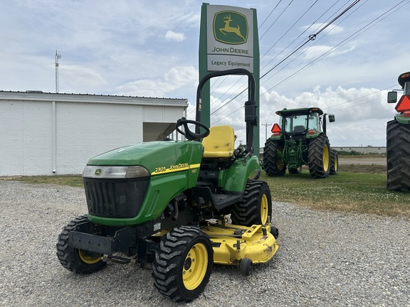 2010 John Deere 2305 in Piggott, AR