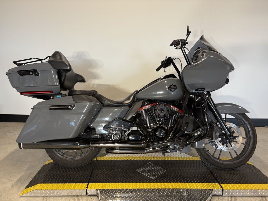 2018 Harley-Davidson® ROAD GLIDE CVO ROAD GLIDE Touring motorcycle