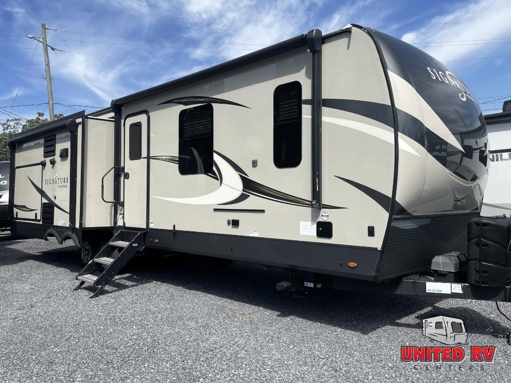 2021 Forest River Rv Rockwood Signature Ultra Lite 8328SB in chatsworth GA