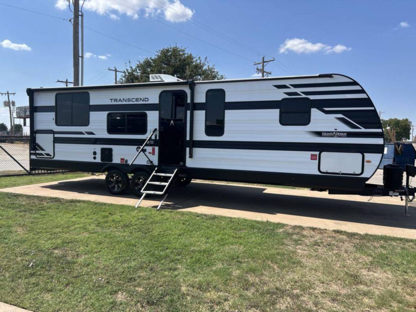 A photo of this 2027 Grand Design Transcend 285RKT