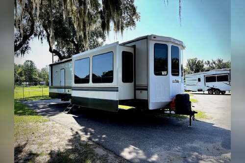 2023 Forest River Cedar Creek Cottage 40CFK2 in ocala FL