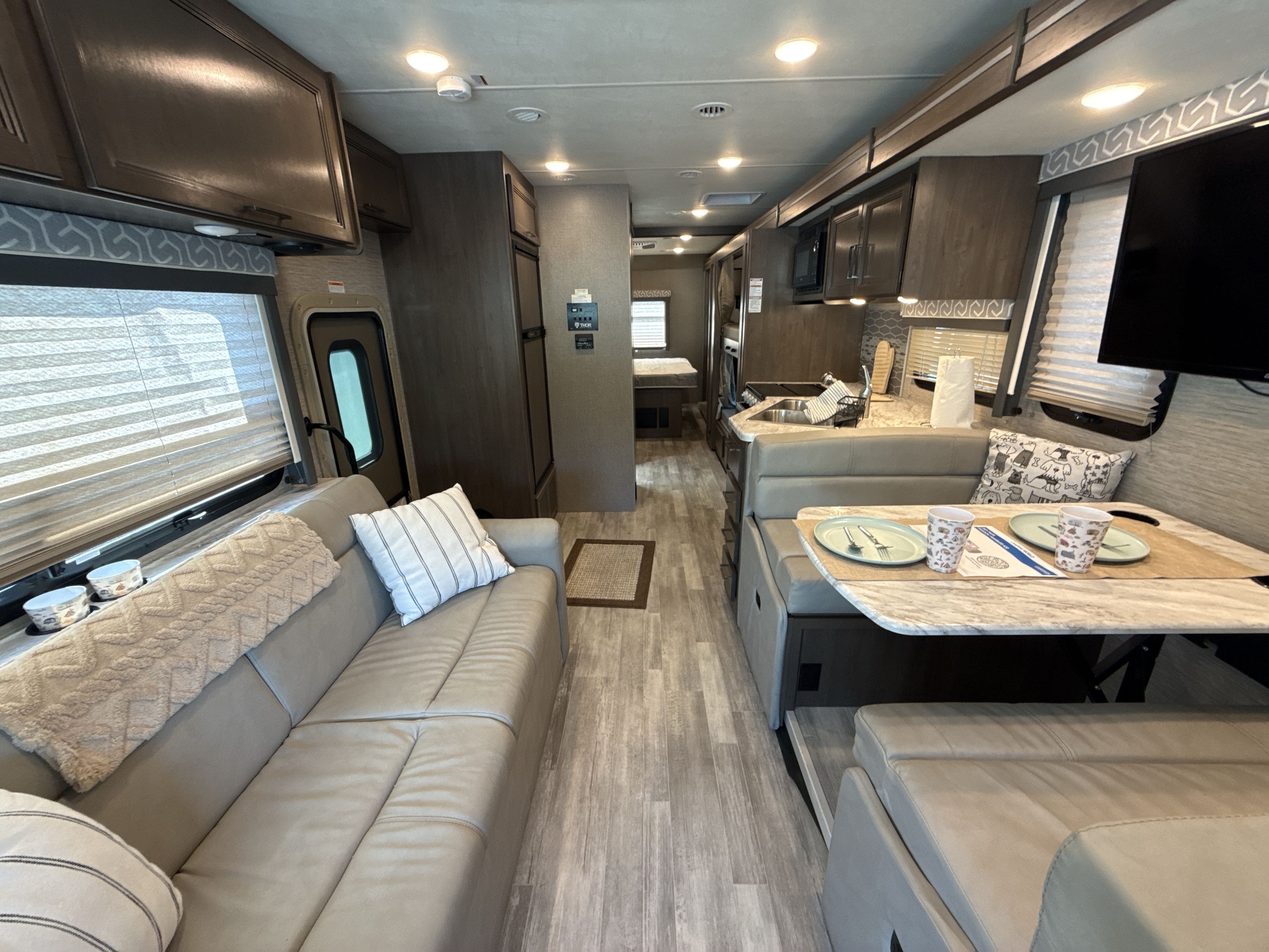 2021 Thor FREEDOM TRAVELER A32 in green bay WI
