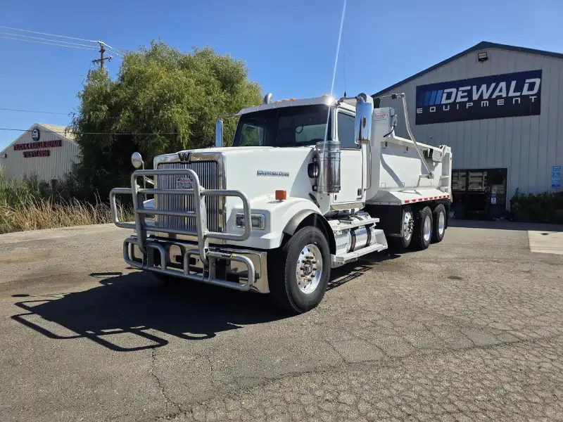 2020 WESTERN STAR 4900FA