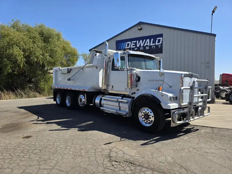 2020 WESTERN STAR 4900FA