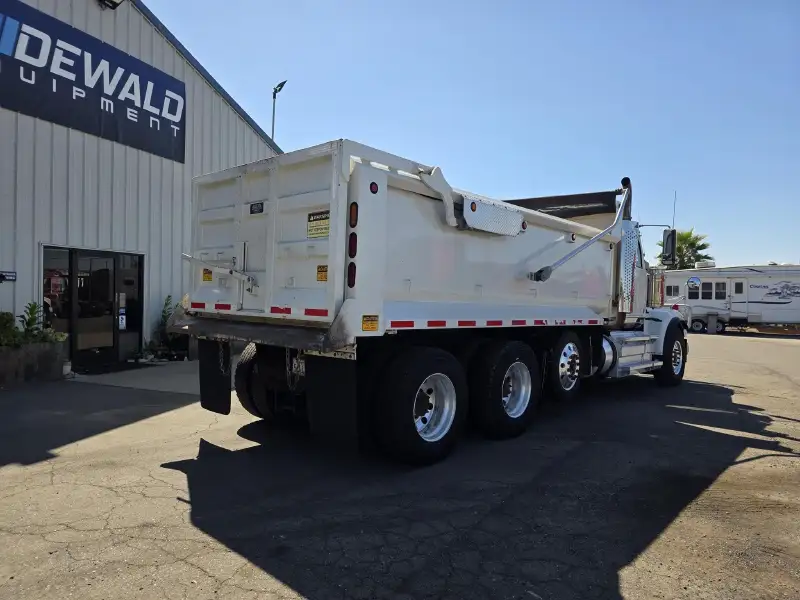 2020 WESTERN STAR 4900FA