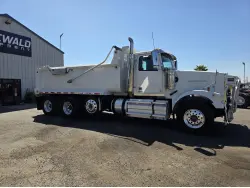 2020 WESTERN STAR 4900FA