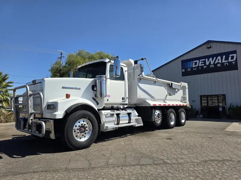 2020 WESTERN STAR 4900FA