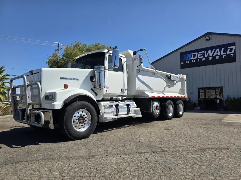 2020 WESTERN STAR 4900FA