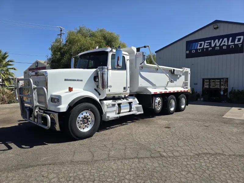 2020 WESTERN STAR 4900FA
