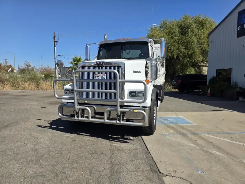2020 WESTERN STAR 4900FA