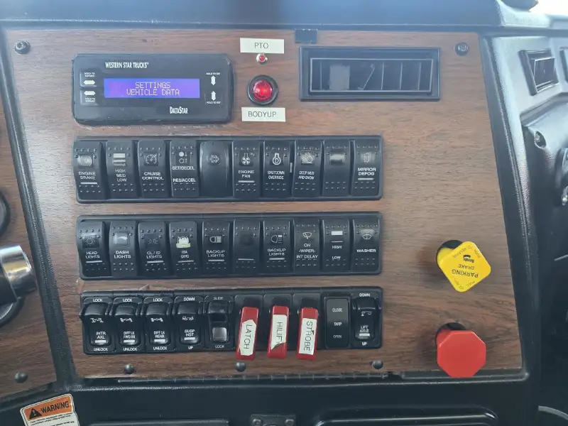 2020 WESTERN STAR 4900FA