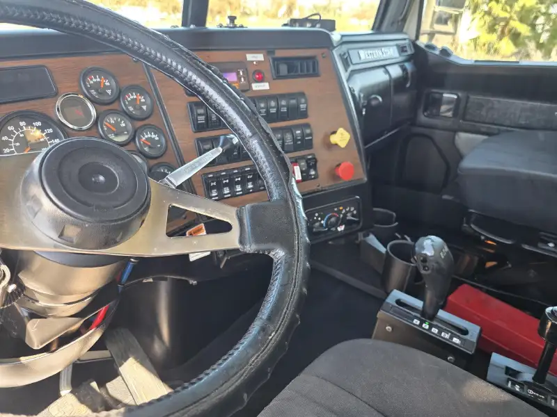 2020 WESTERN STAR 4900FA