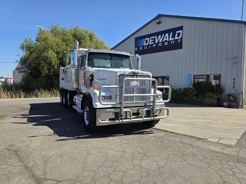 2020 WESTERN STAR 4900FA