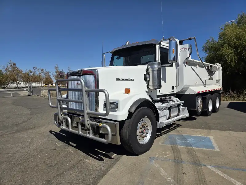 2020 WESTERN STAR 4900FA