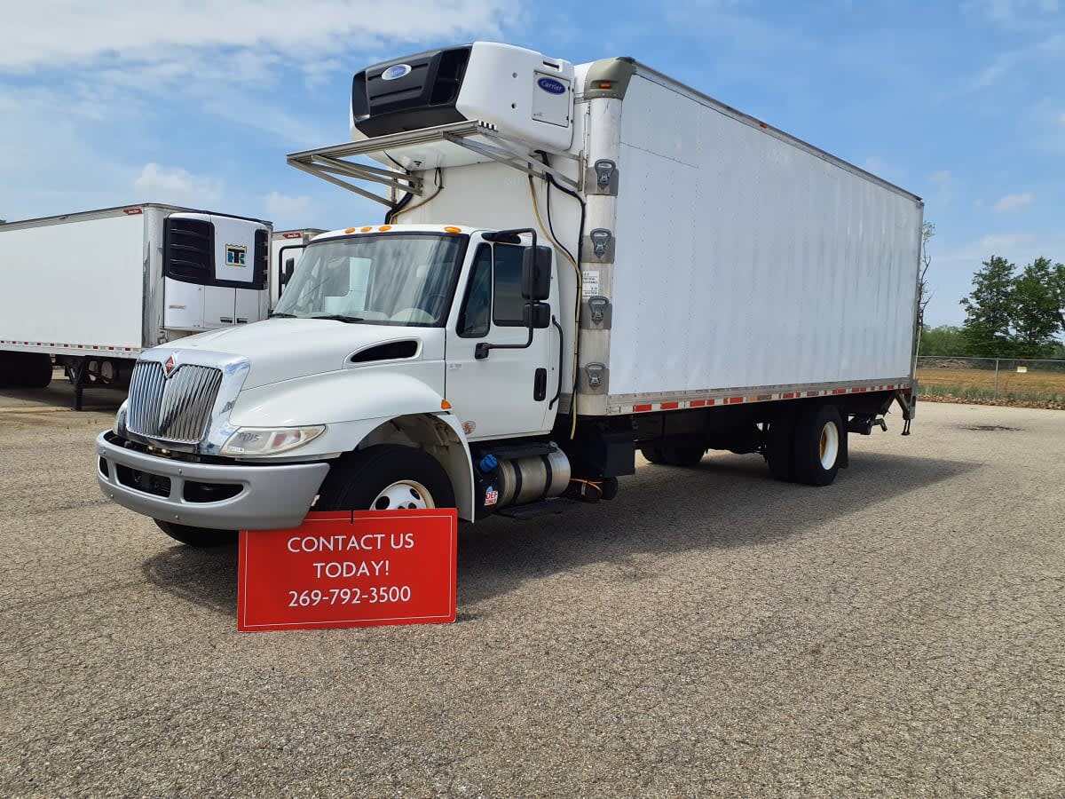 2018 INTERNATIONAL 4300 in Wayland, MI