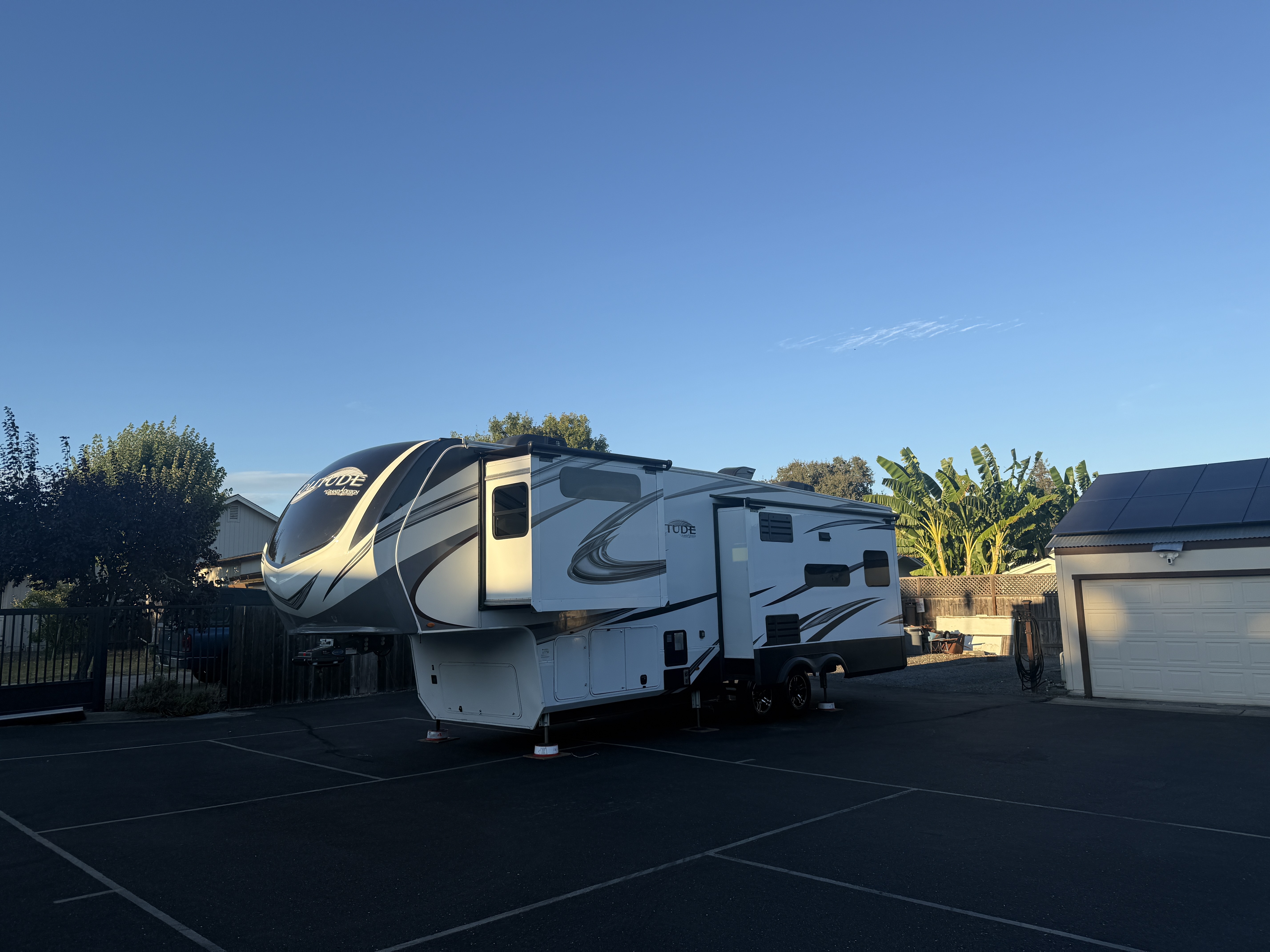 2022 Grand Design SOLITUDE 310GK RV