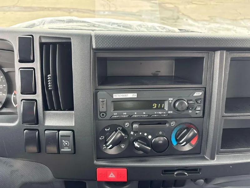 2026 ISUZU NPR HD