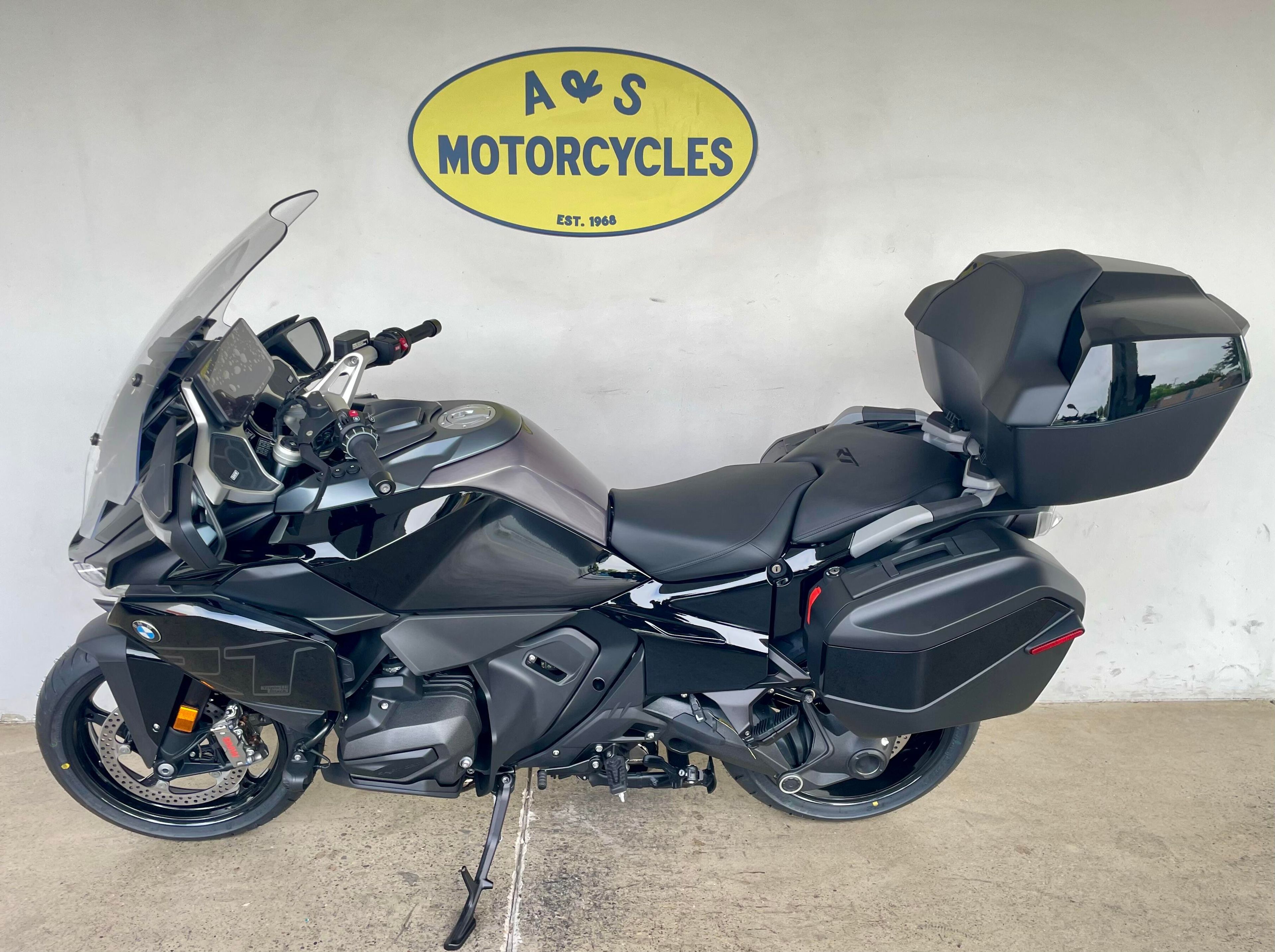 2026 BMW R1300RT in Roseville, CA