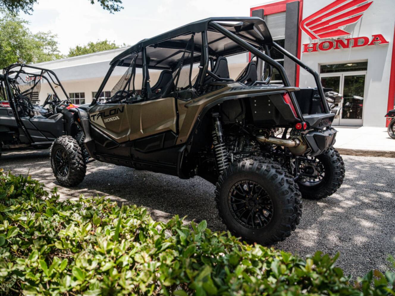 A photo of this 2026 Honda® Talon 1000R-4 FOX Live Valve