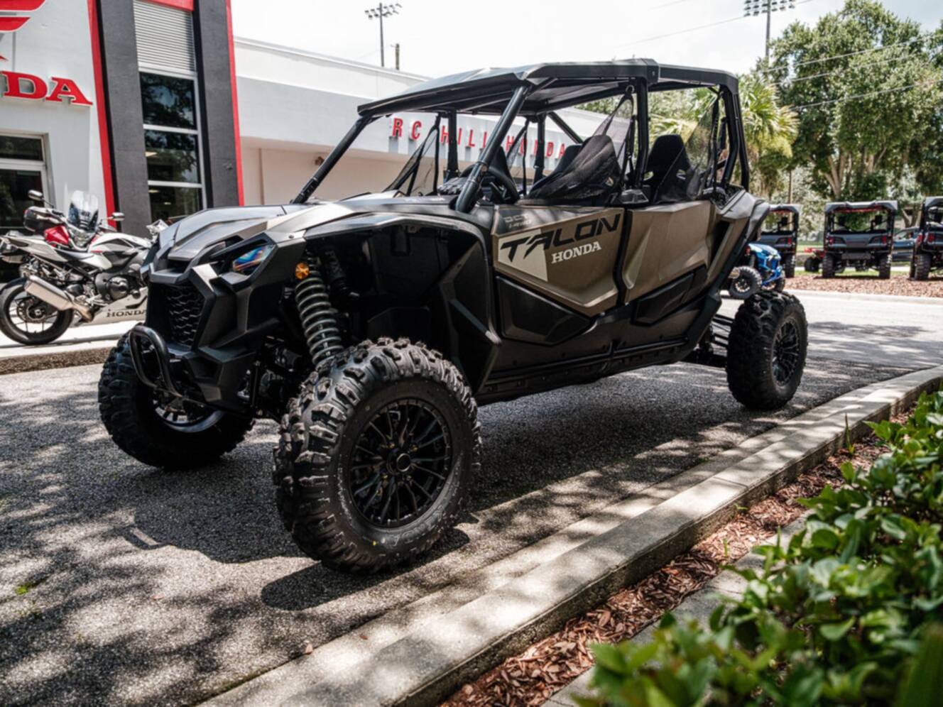 A photo of this 2026 Honda® Talon 1000R-4 FOX Live Valve