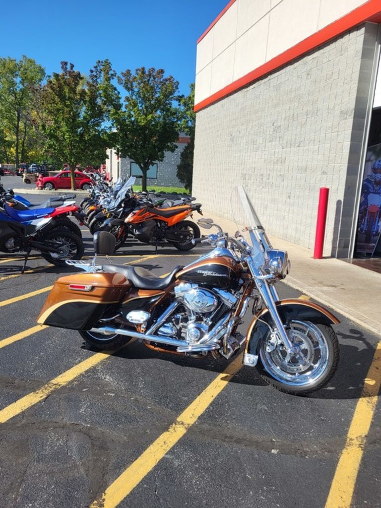2008 Harley-Davidson® FLHTCUSE3 - CVO Ultra Classic® Screamin' Eagle® An in monroe MI