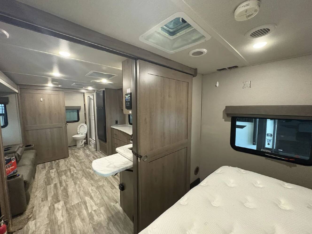 A photo of this 2022 Grand Design IMAGINE 22RBE