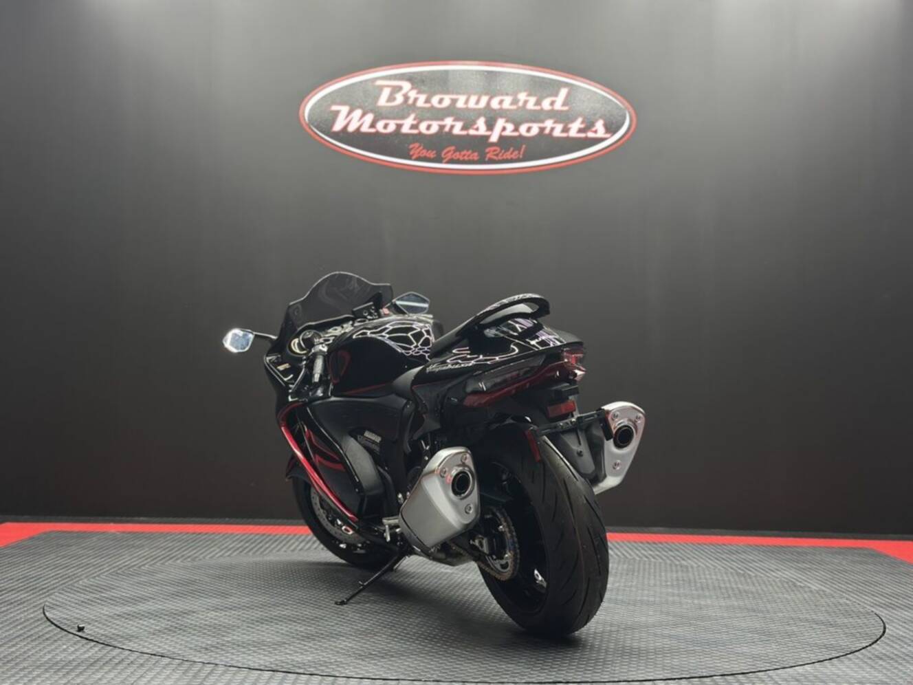 A photo of this 2026 Suzuki Hayabusa