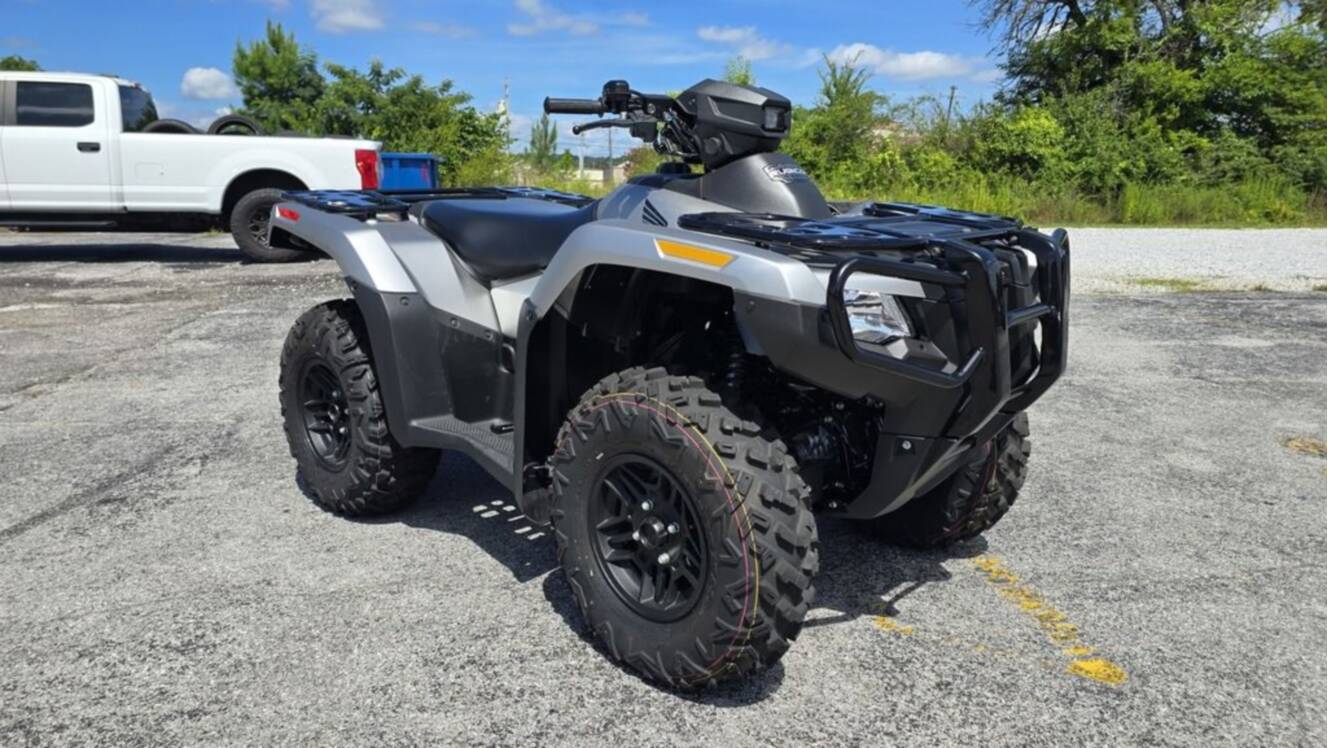 A photo of this 2026 Honda® FourTrax Rubicon 700 4x4 Automatic Matte Silver