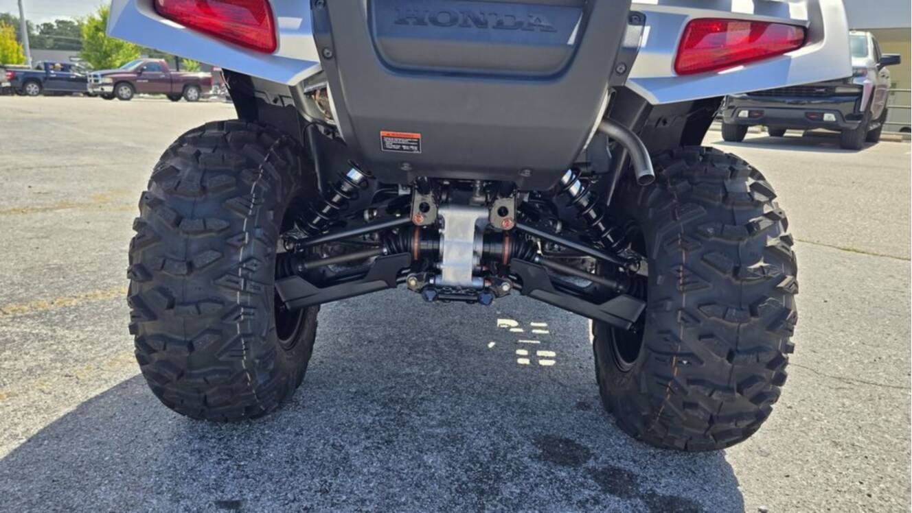 A photo of this 2026 Honda® FourTrax Rubicon 700 4x4 Automatic Matte Silver