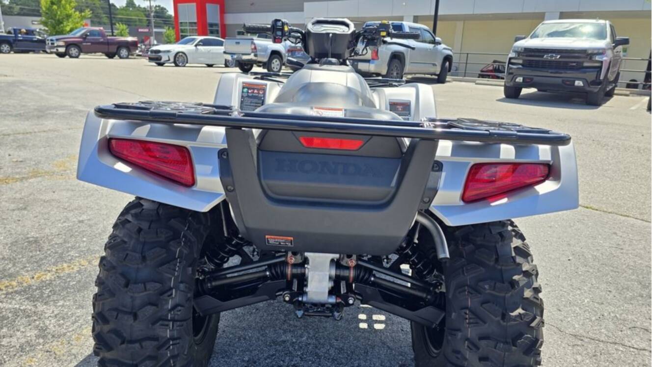 A photo of this 2026 Honda® FourTrax Rubicon 700 4x4 Automatic Matte Silver