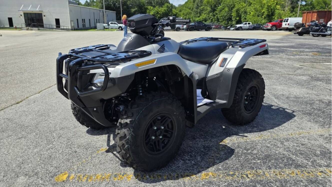 A photo of this 2026 Honda® FourTrax Rubicon 700 4x4 Automatic Matte Silver