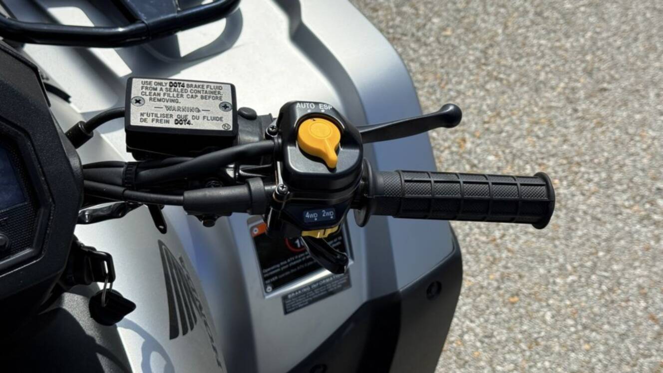 A photo of this 2026 Honda® FourTrax Rubicon 700 4x4 Automatic Matte Silver