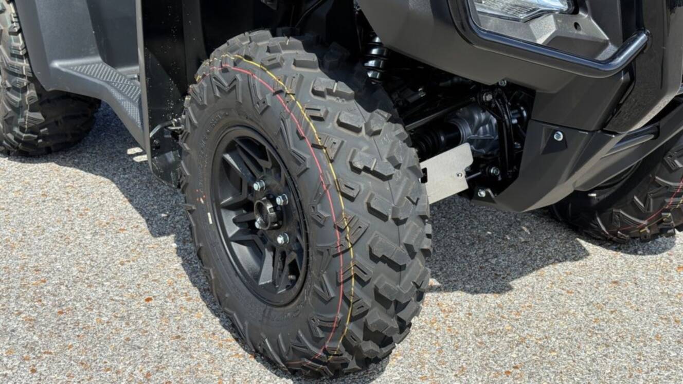 A photo of this 2026 Honda® FourTrax Rubicon 700 4x4 Automatic Matte Silver