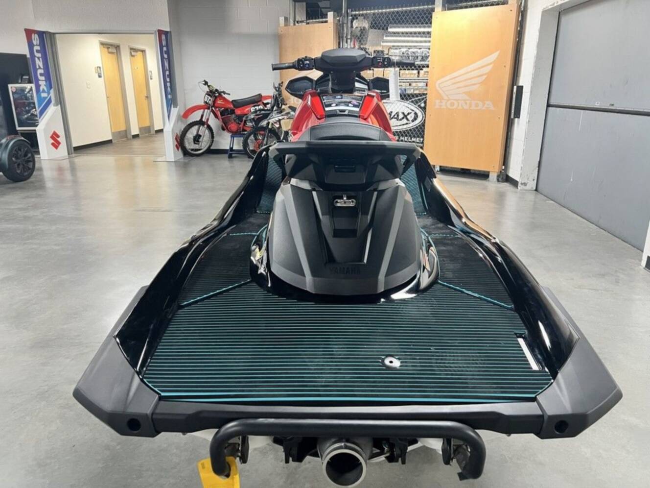 A photo of this 2026 Yamaha Waverunners VX® Deluxe