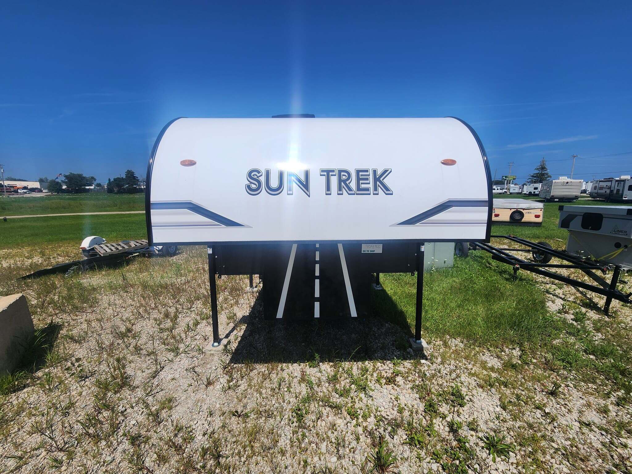 2027 Sunset Park Rv Sun Trek 600 in sturtevant WI