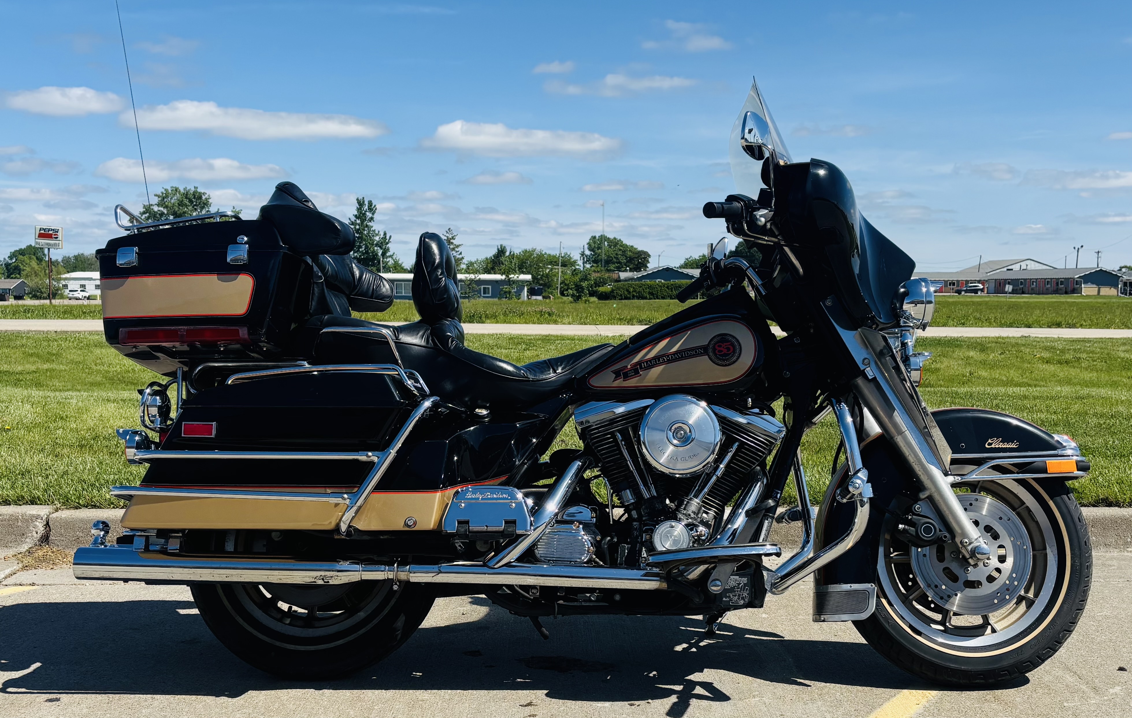 1988 Harley-Davidson 85th ANNIVERSARY CLASSIC FLHT ULTRA LIMITED ANNIVERSARY EDITION in Chariton, IA