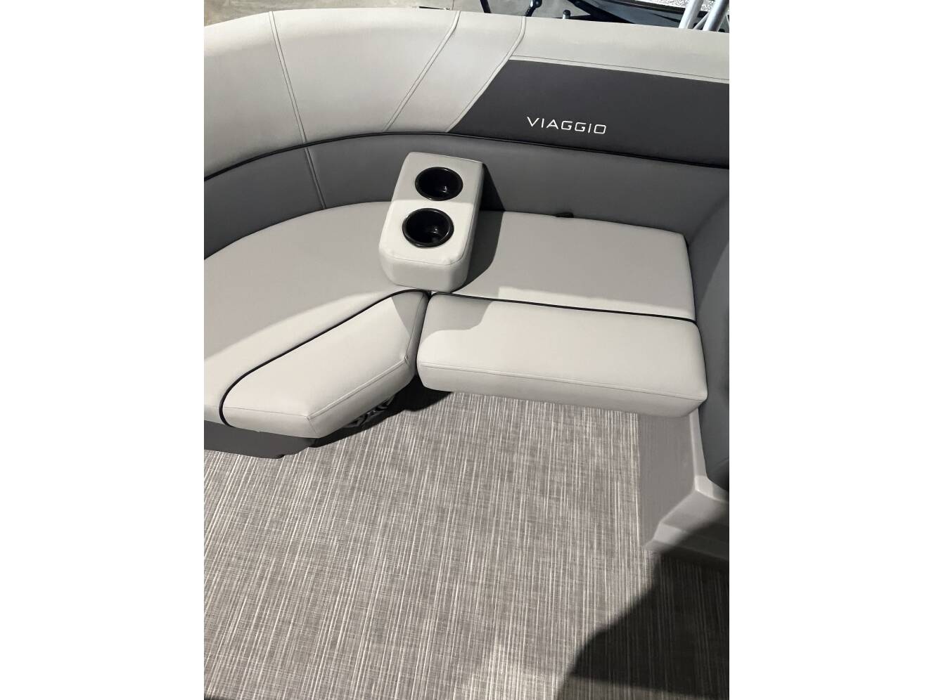 A photo of this 2025 Viaggio LAGO V20U