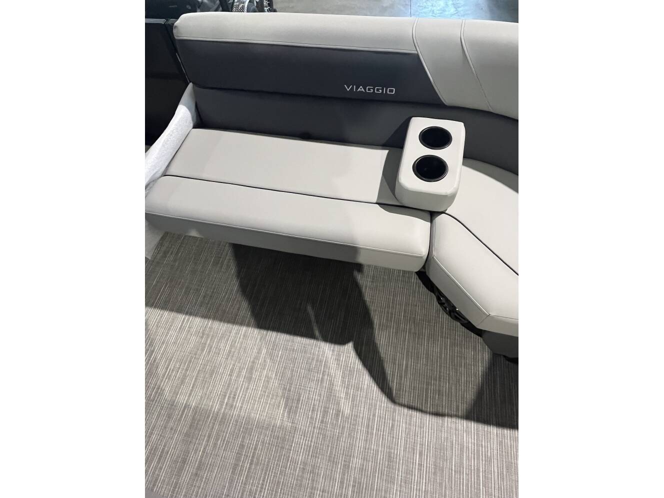 A photo of this 2025 Viaggio LAGO V20U