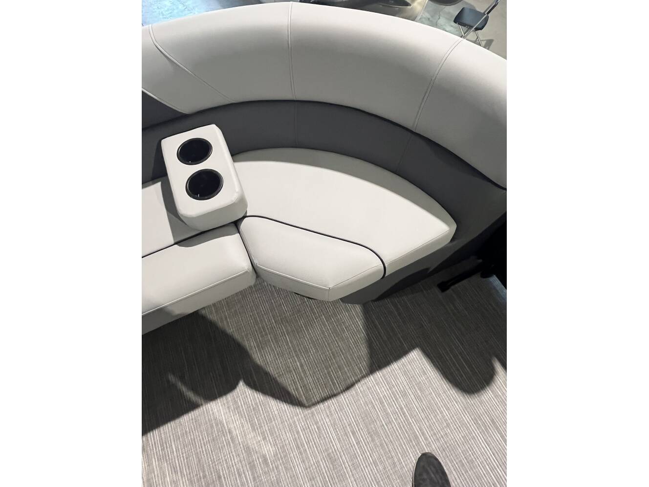 A photo of this 2025 Viaggio LAGO V20U