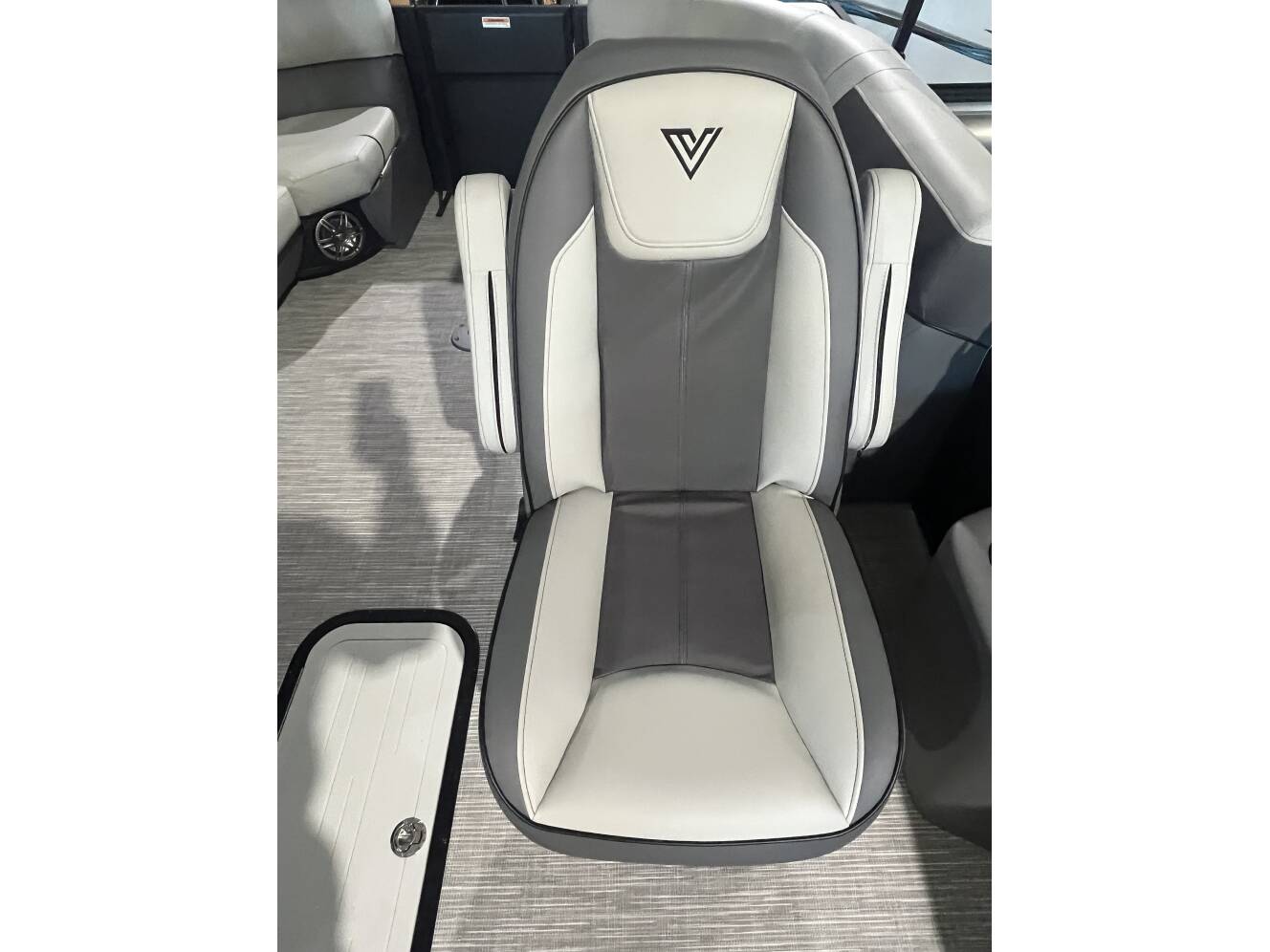 A photo of this 2025 Viaggio LAGO V20U