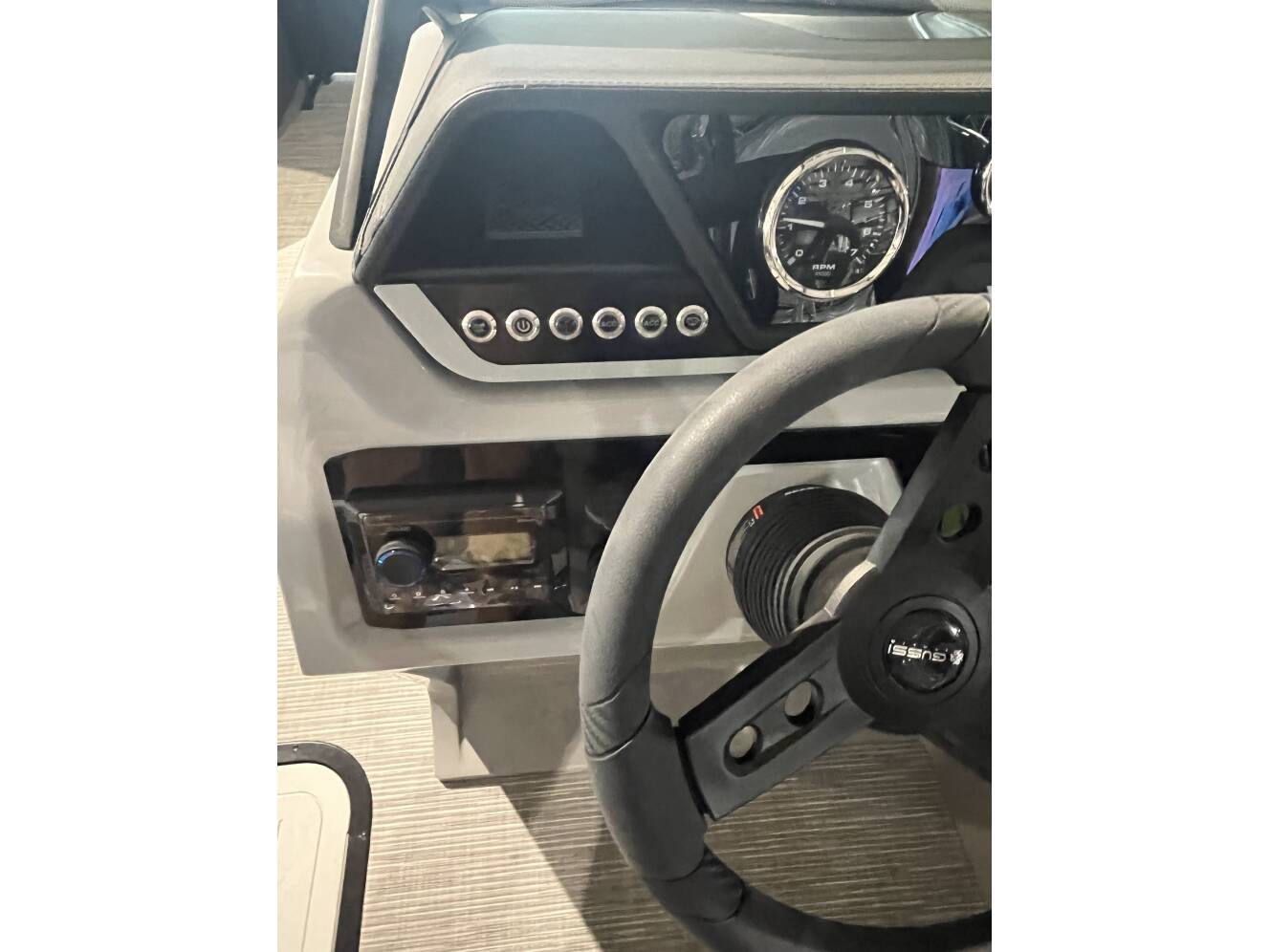 A photo of this 2025 Viaggio LAGO V20U